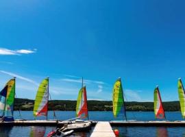 Magnifique condo de Luxe au Lac Pohenegamook, דירת קונדו בPoh&eacute;n&eacute;gamook