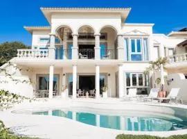 Luxury Villa Retreat, Pool