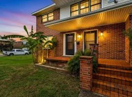 Central Close to all the Galveston has to offer