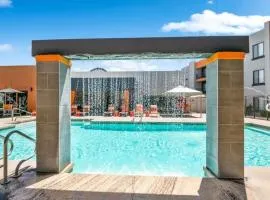 Relaxing 3BR Oasis Pool Hot Tub Gym Games