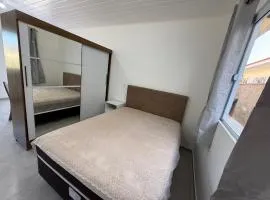 Loft novo e bem localizado