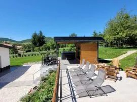 Holiday Home with Hot Tub in Somoskoujfalu 55027