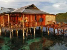 Nur Homestay, Mini Resto & Souvenir