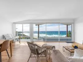 Ocean Overlook - Rennies Beach holiday haven