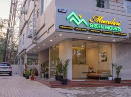 Munderi Green Mounts - Family Rooms with Swimming Pool，卡爾佩特塔的飯店