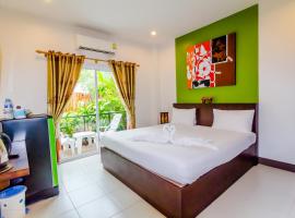 Baan Yuyen Karon Guesthouse, hotel in Karon Beach