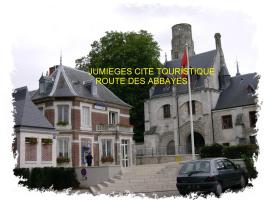La Bonne Famille, hotel dekat Biara Abbaye de Jumieges, Jumieges