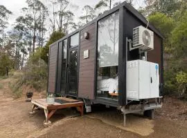 Wattle Grove Hideaway by Tiny Away