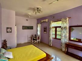 Sukoon Lodging, hotel a Chari