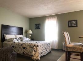 Eagles Nest Lodging, hotel em Hinton