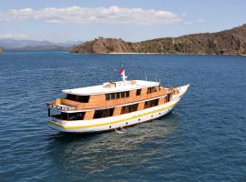 Phinisi Shared Boat Komodo, b&aring;d i Labuan Bajo