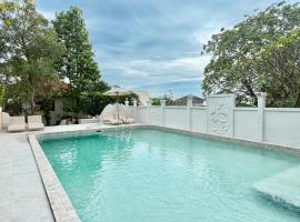 Bounty Resort, hotel i Haad Son