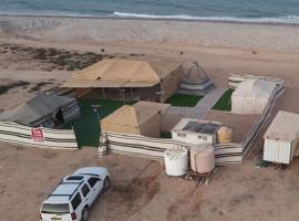 Sanmar camp, camping de lujo en Ḑibāb