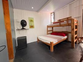 Estudio Bucolico no Sul da Ilha, Hotel in Florianópolis