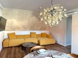 Art and Elegance, Family Friendly 2Bedroom Apartment near Frankfurt Airport, Free Parking, hotel u gradu Flershajm