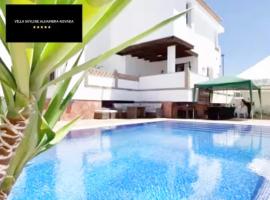 Villa Skyline Alhambra-Nevada, hotel in La Zubia