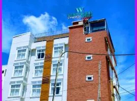 Hotel Arnika Wormwood Premium Inn Near Sea Beach - Free Parking- Restaurant- Luxuaray Rooms - Prime Location- - Best Hotel