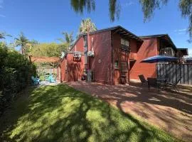 3 Bedrooms Home in Fullarton with Pool Access