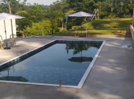 Casa de campo completa - Lazer, piscina e natureza，位于莫日-达斯克鲁济斯的酒店