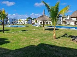 Modern 2BR Escape 3 Pools Mystic 7 Grand Gaube