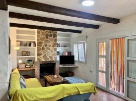 ChicFlat Rural Bañuelos (Exteriores y piscina), hotel di Fernancaballero