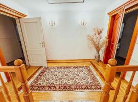 Premetovc, Hotel in Škofja Loka