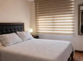 Casa Amplia en Cuenca con Parking y WiFi para 8 Huespedes