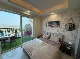 The Loft of Luxe 916