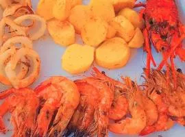 PiNkeY 19 seafood restaurant