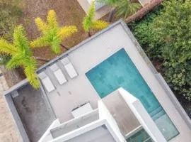 Sunshine Villa with Optionally Heated Pool 150m above Ocean & Sandy Beach