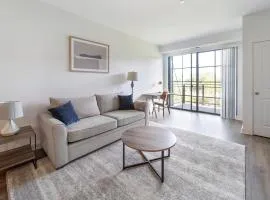 Landing Stunning 1BD Pool Clubhouse