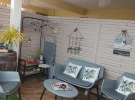 SWEET PARADISE STUDIO à 10 mn du centre en voiture