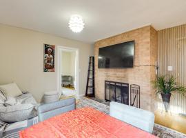 Convenient and Cozy! Apartment in DC Suburbs!, Hotel in Silver Spring