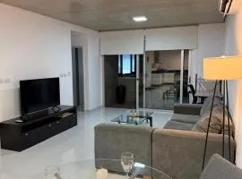 Departamento amplio con cochera, Av Sarmiento 645