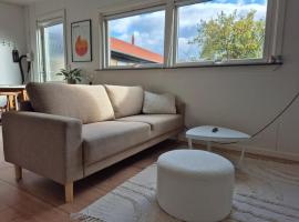 Nyt anneks med bad og køkken, hotel v destinaci Ronne