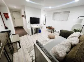 Small Private Studio at Kitsilano Beach