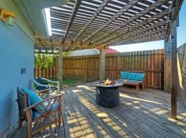 3 Cozy Cottages Fire Pit Walkable Location in Spanish Village