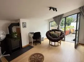 Cozy Studio & Patio in Funchal