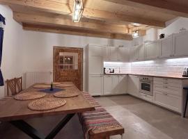 Dubovský dvor, Hotel in Dubové