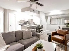 Landing Incredible 1BD Clubhouse Pool