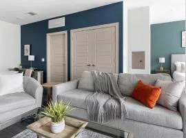 Landing Chic 1BD Gym Pool
