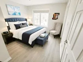 Modern 4BR Ottawa Townhouse Free Parking