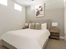 Landing Chic 1BD Pool Gym