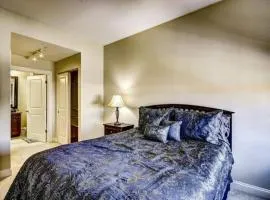 Downtown 2BR • Near Harbor • Free Parking