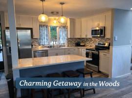 Modern 3BR Townhouse Near Kalahari, Aquatopia & Great Wolf, pet-friendly hotel sa Tannersville