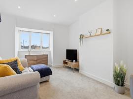 Central Apartment - 16 Mins to London, hotel i Potters Bar