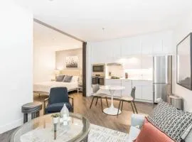 Landing Incredible 1BD Courtyard