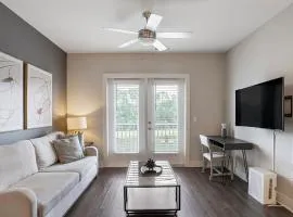 Landing Modern 2BD in Lees Summit