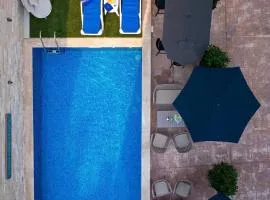 Luxury Studio No3 with Pool and free Parking Budvablue