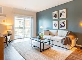 Landing Stylish 1BD Yoga Studio Game Room